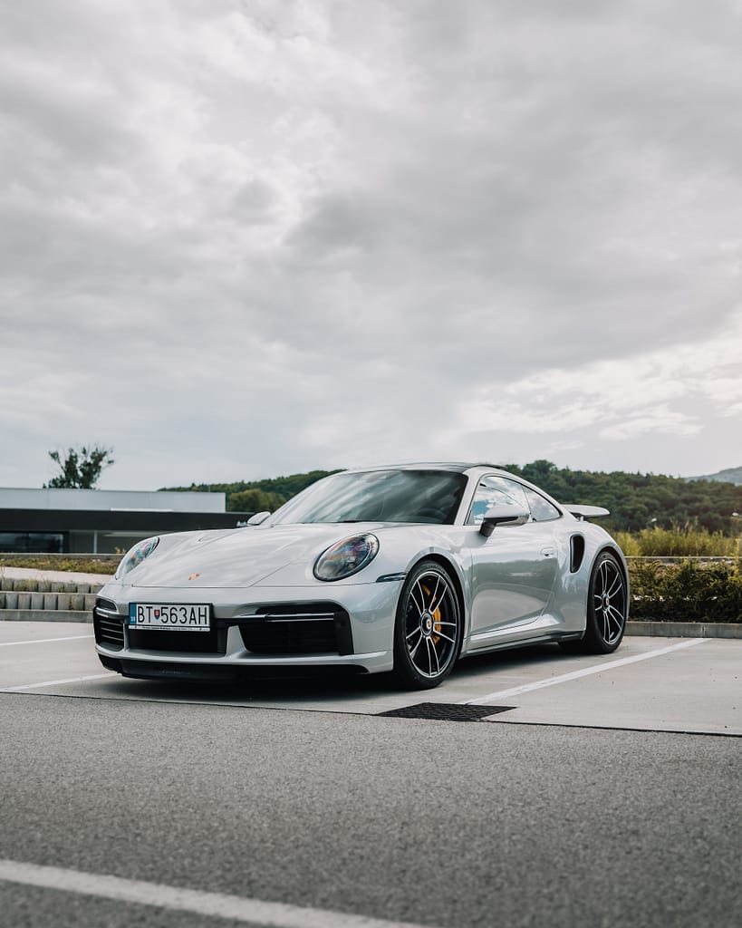 Porsche 911 expensive cars